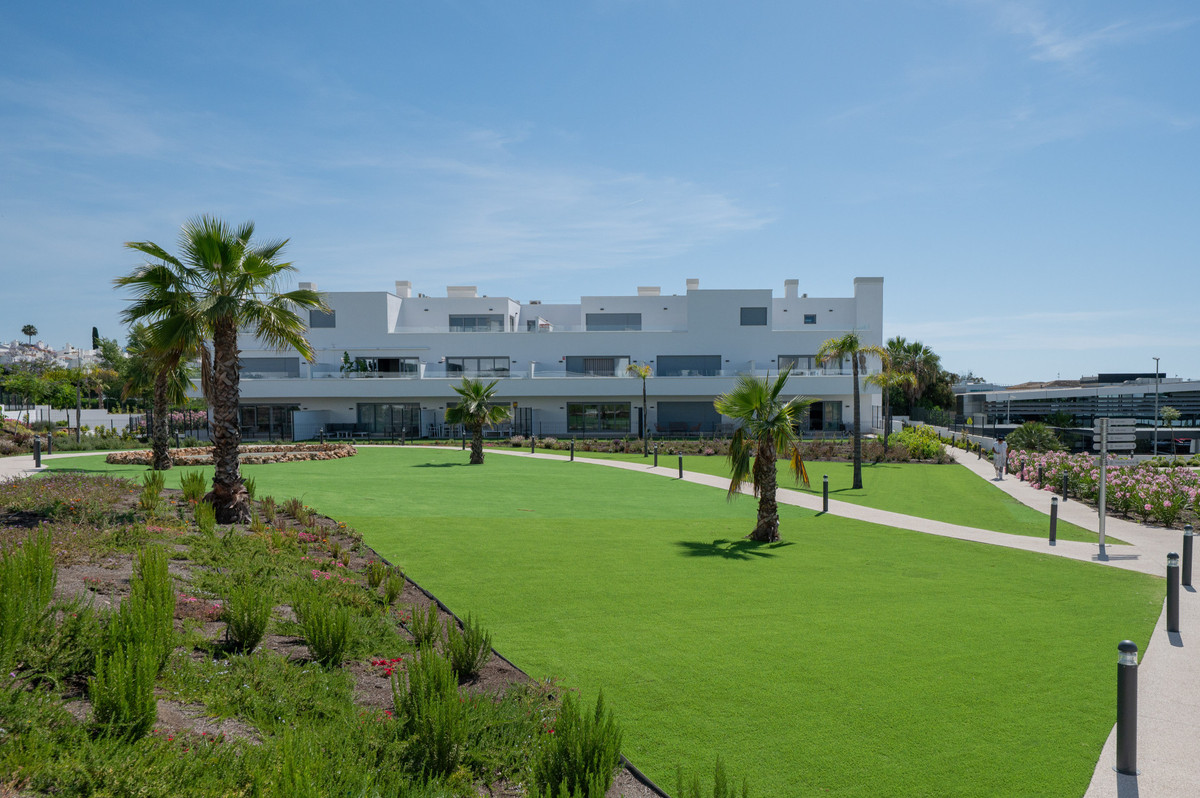 Se vende Apartamento Planta Baja de 2 dormitorios en Costa Del Sol, Málaga, España