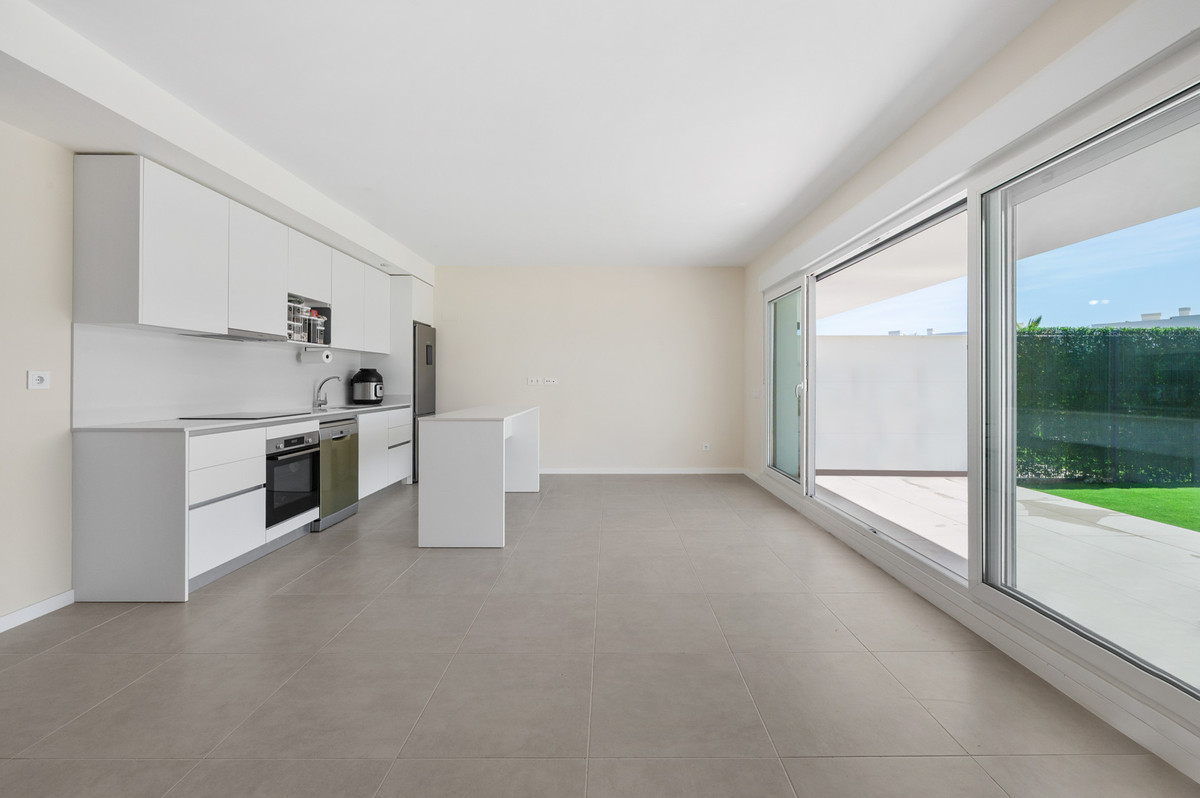 Se vende Apartamento Planta Baja de 2 dormitorios en Costa Del Sol, Málaga, España