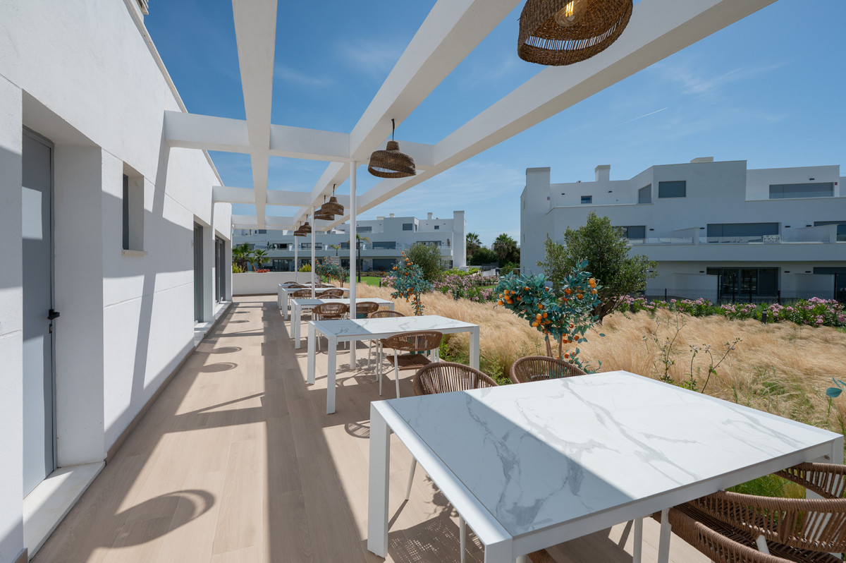 Se vende Apartamento Planta Baja de 2 dormitorios en Costa Del Sol, Málaga, España