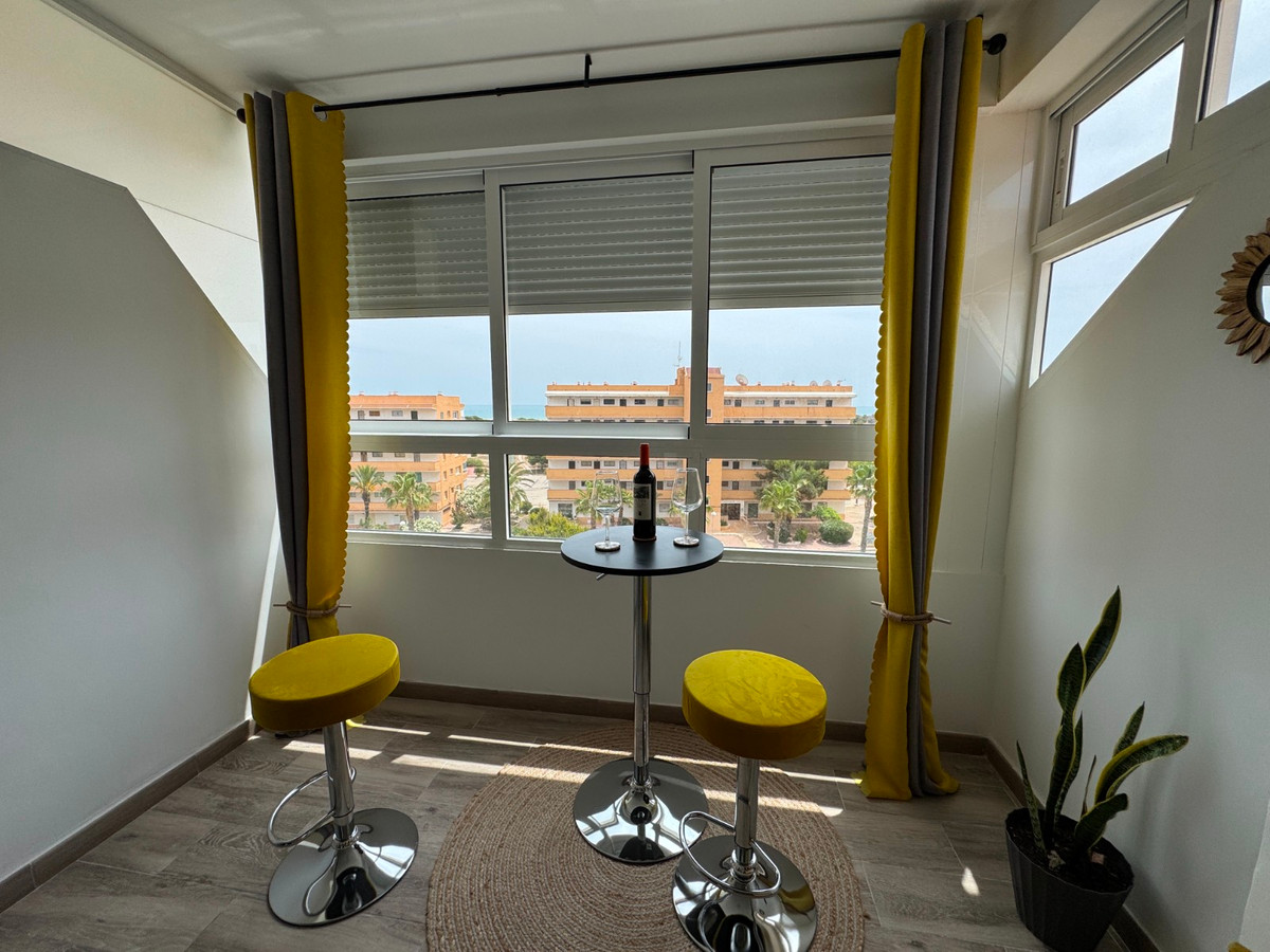 Se vende Apartamento Planta Media de 2 dormitorios en Costa Blanca, Alicante, España