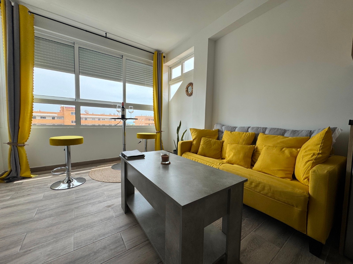 Se vende Apartamento Planta Media de 2 dormitorios en Costa Blanca, Alicante, España