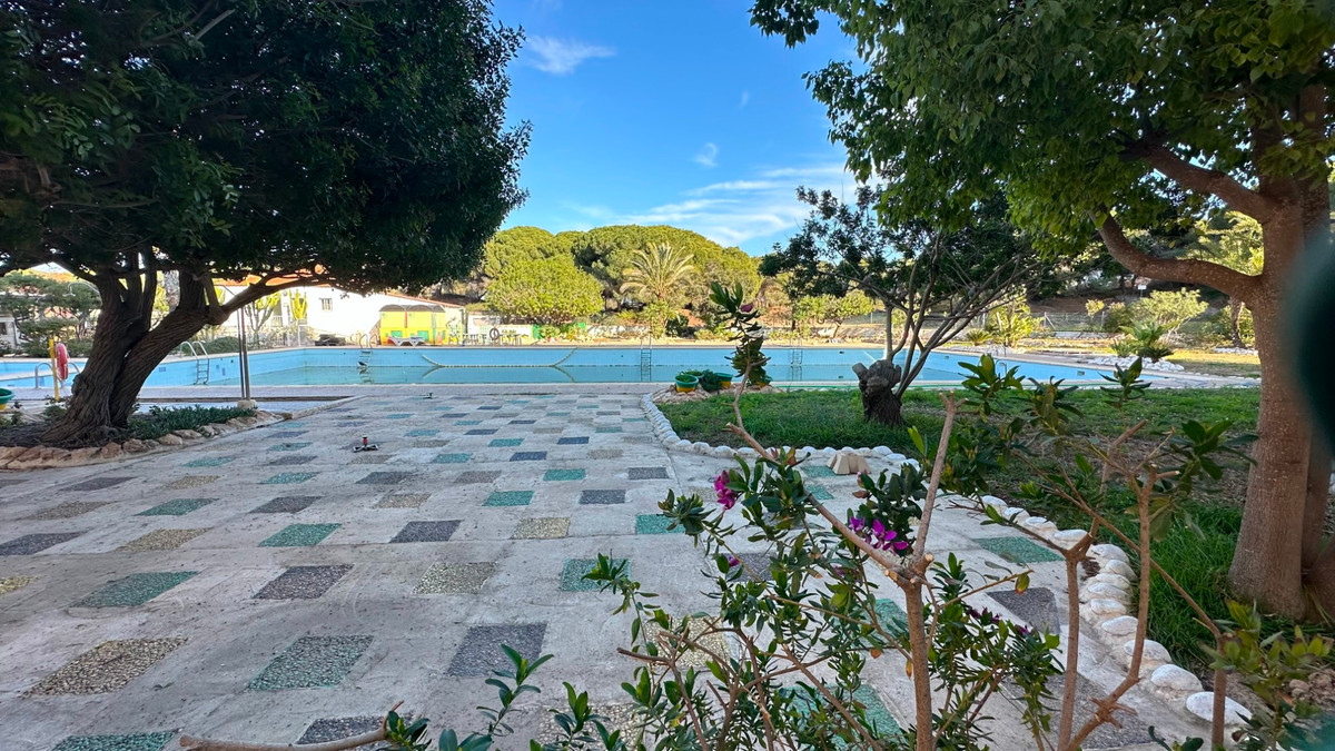 Se vende Apartamento Planta Media de 2 dormitorios en Costa Blanca, Alicante, España