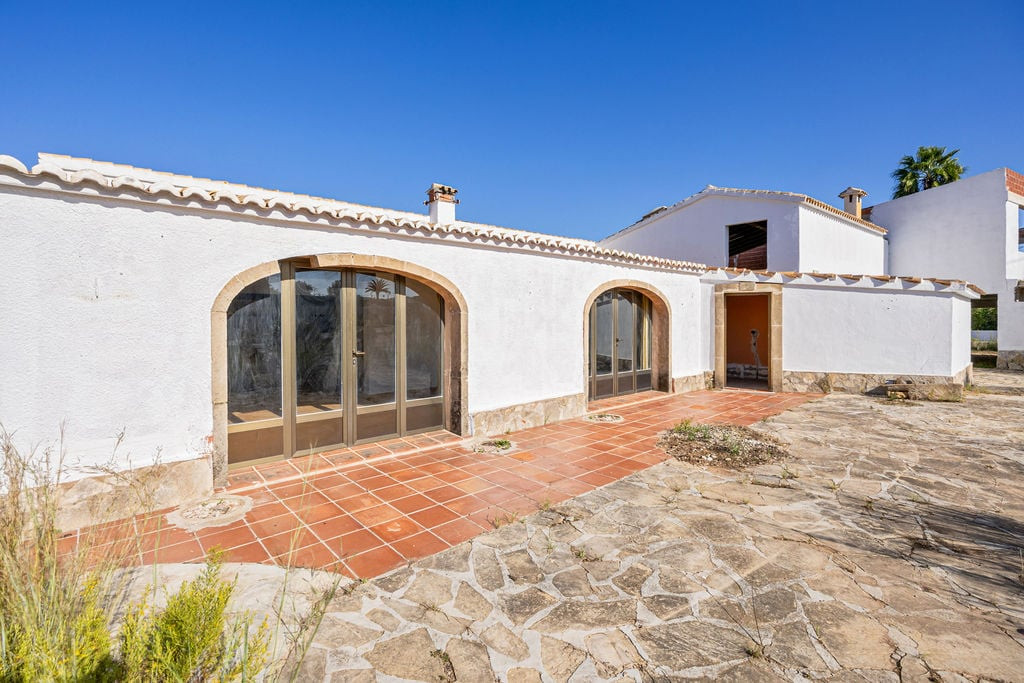 3 Bed Commercial unit for sale in Javea Costa Blanca, Alicante, Spain