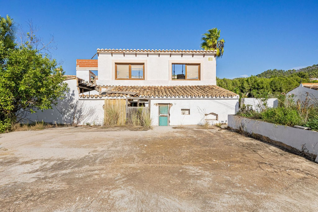 3 Bed Commercial unit for sale in Javea Costa Blanca, Alicante, Spain