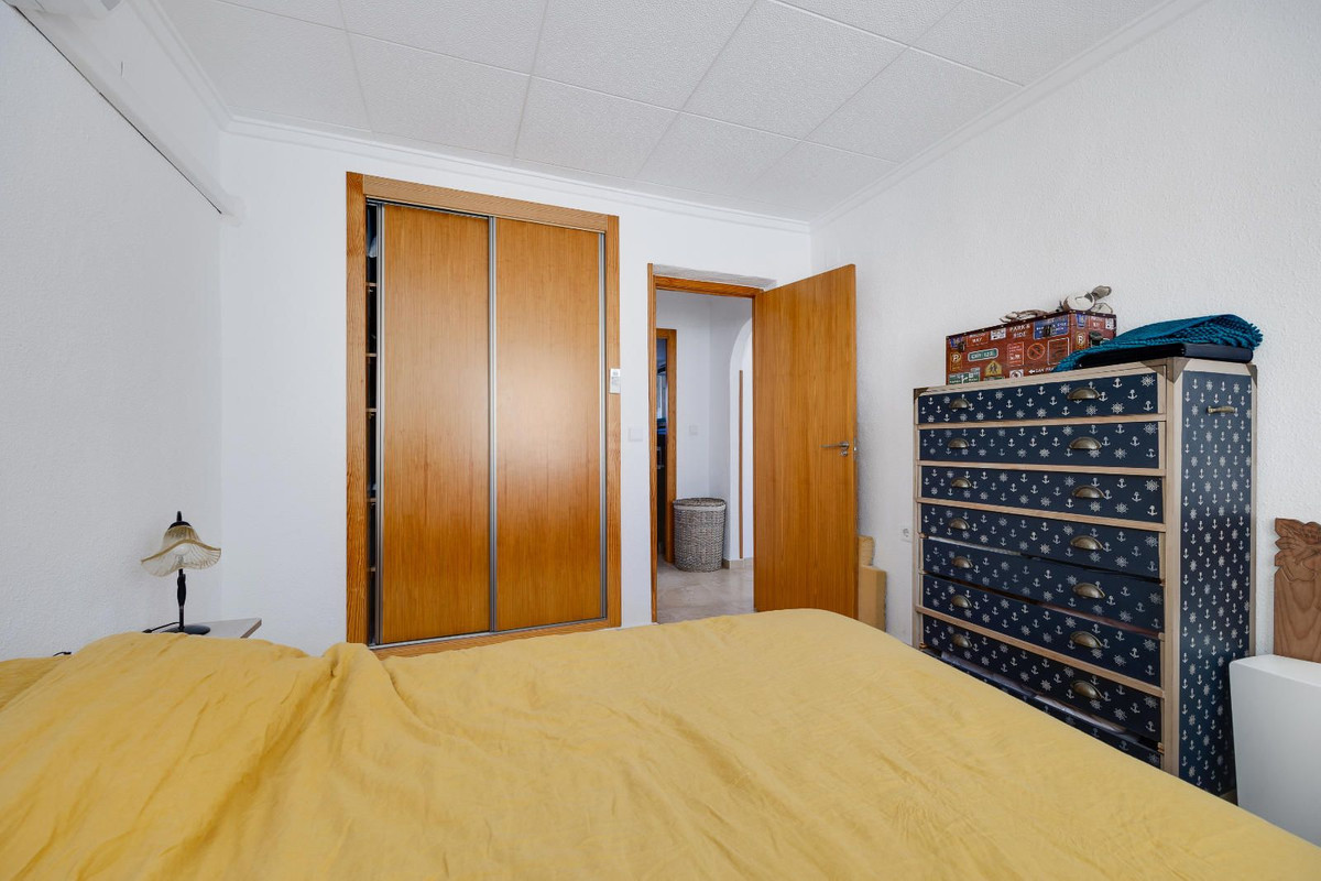 Se vende Villa - Chalet de 3 dormitorios en Costa Blanca, Alicante, España