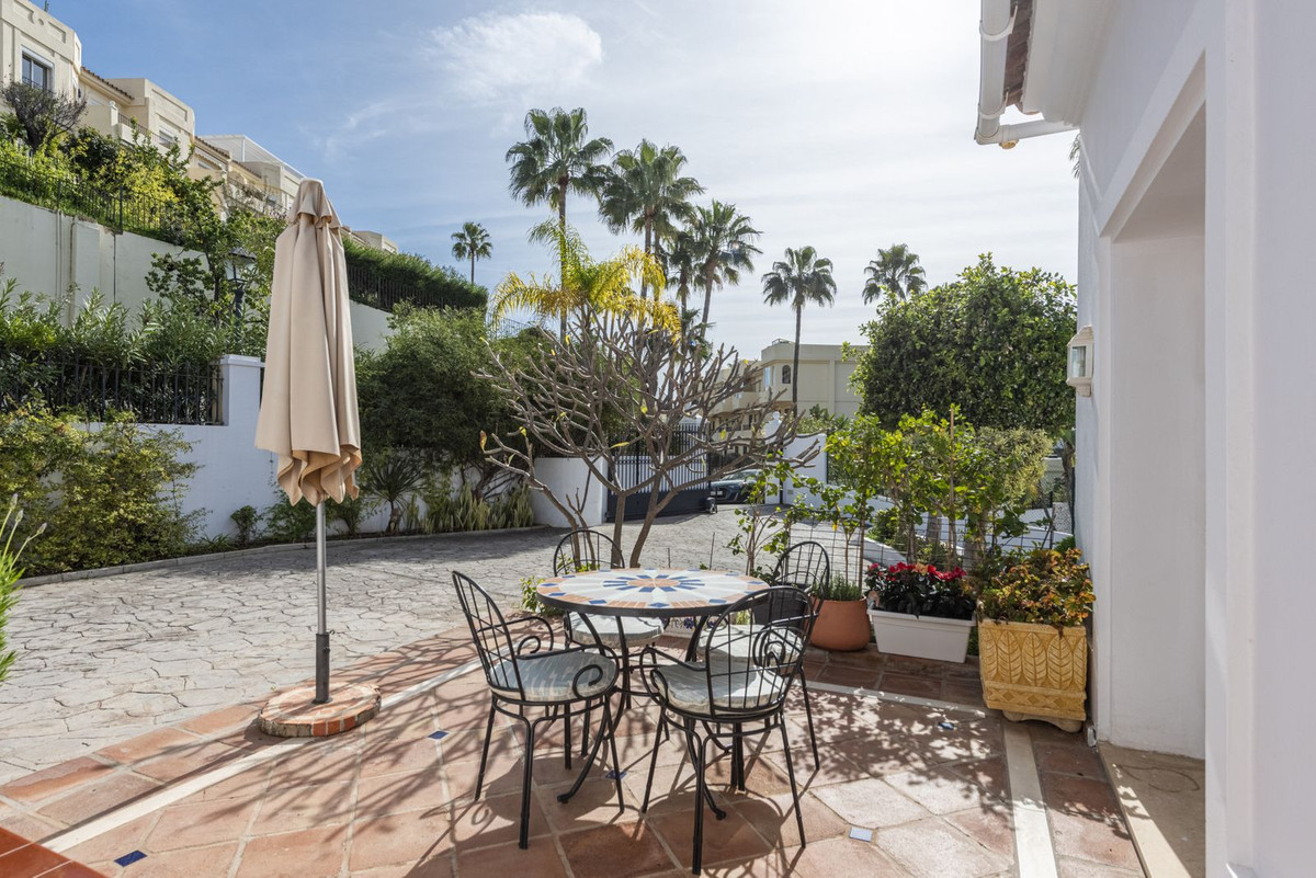 5 Bed Townhouse for sale in La Quinta Costa Del Sol, Málaga, Spain