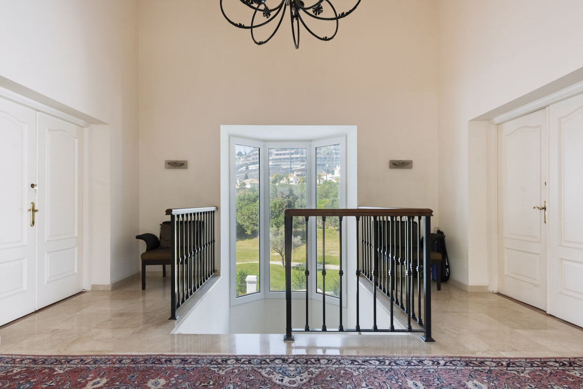 5 Bed Townhouse for sale in La Quinta Costa Del Sol, Málaga, Spain