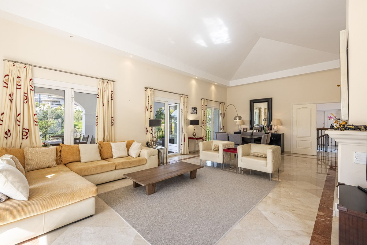 5 Bed Townhouse for sale in La Quinta Costa Del Sol, Málaga, Spain