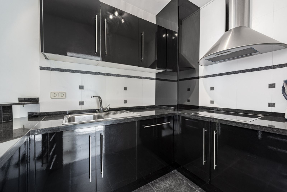 5 Bed Townhouse for sale in La Quinta Costa Del Sol, Málaga, Spain