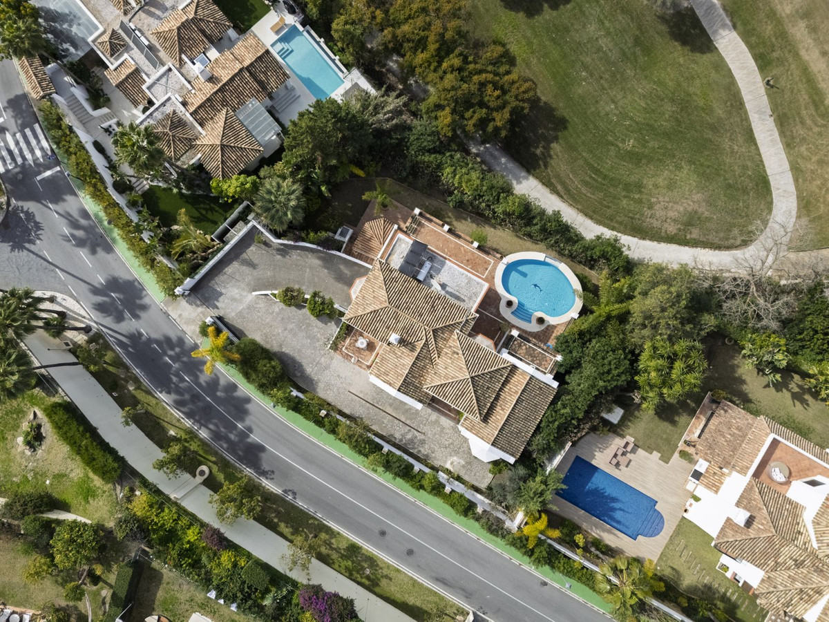 5 Bed Townhouse for sale in La Quinta Costa Del Sol, Málaga, Spain