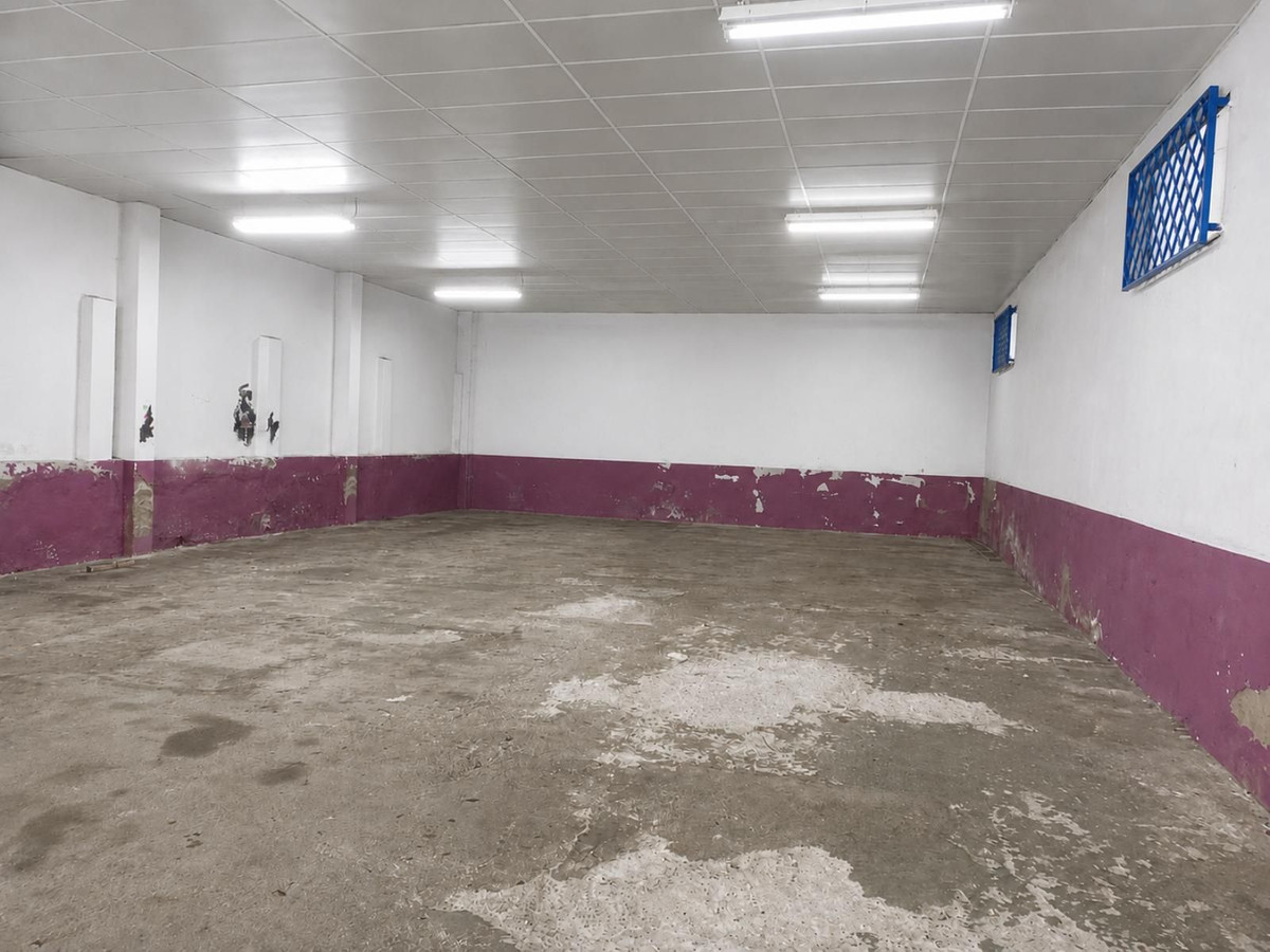 Commercial unit for sale in Los Prados Costa Del Sol, Málaga, Spain