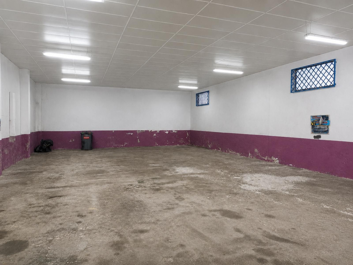 Commercial unit for sale in Los Prados Costa Del Sol, Málaga, Spain