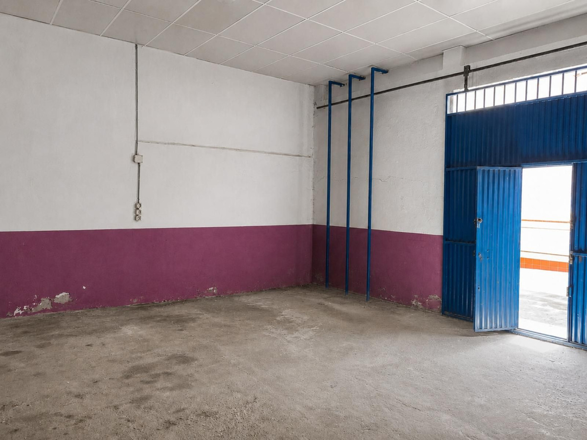 Commercial unit for sale in Los Prados Costa Del Sol, Málaga, Spain