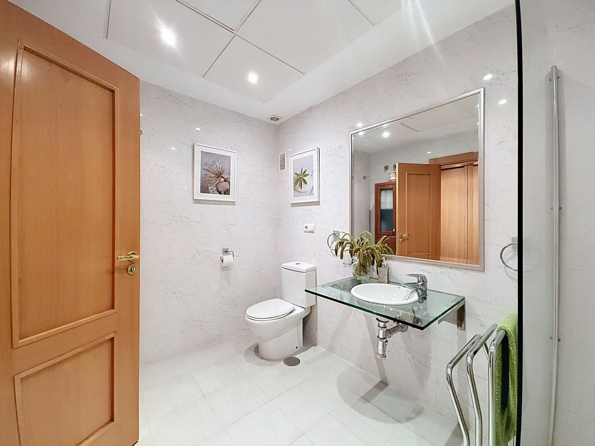 4 Bed Apartment for sale in Costalita Costa Del Sol, Málaga, Spain