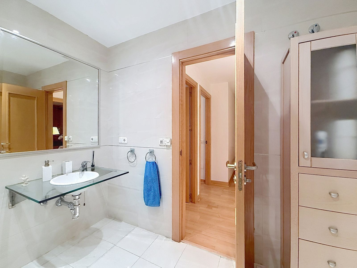 4 Bed Apartment for sale in Costalita Costa Del Sol, Málaga, Spain