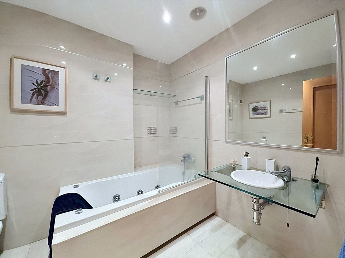 4 Bed Apartment for sale in Costalita Costa Del Sol, Málaga, Spain