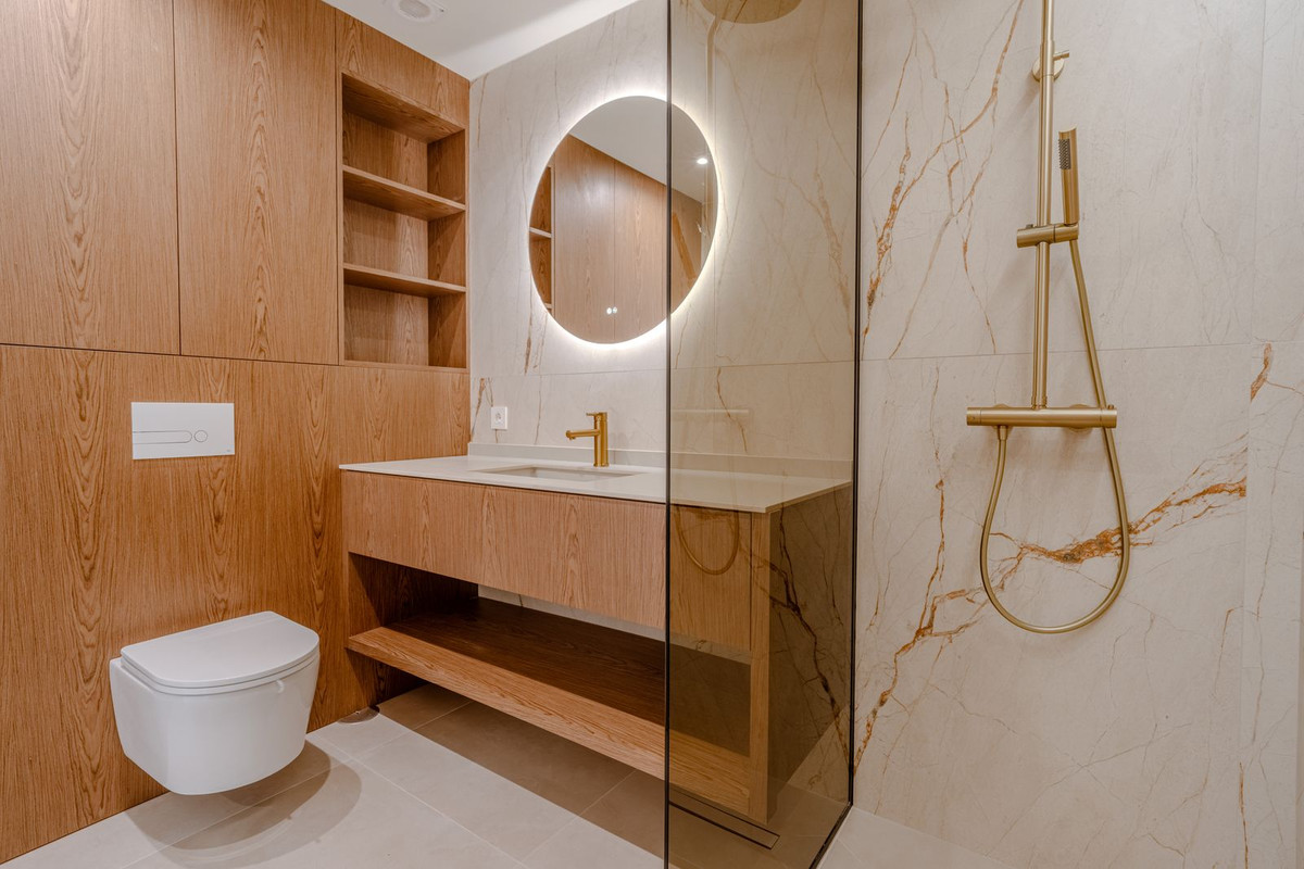 2 Bed Apartment for sale in Nueva Andalucía Costa Del Sol, Málaga, Spain