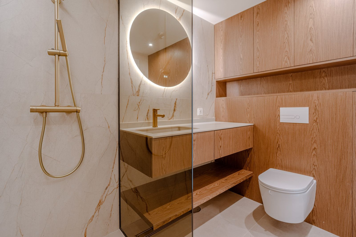 2 Bed Apartment for sale in Nueva Andalucía Costa Del Sol, Málaga, Spain