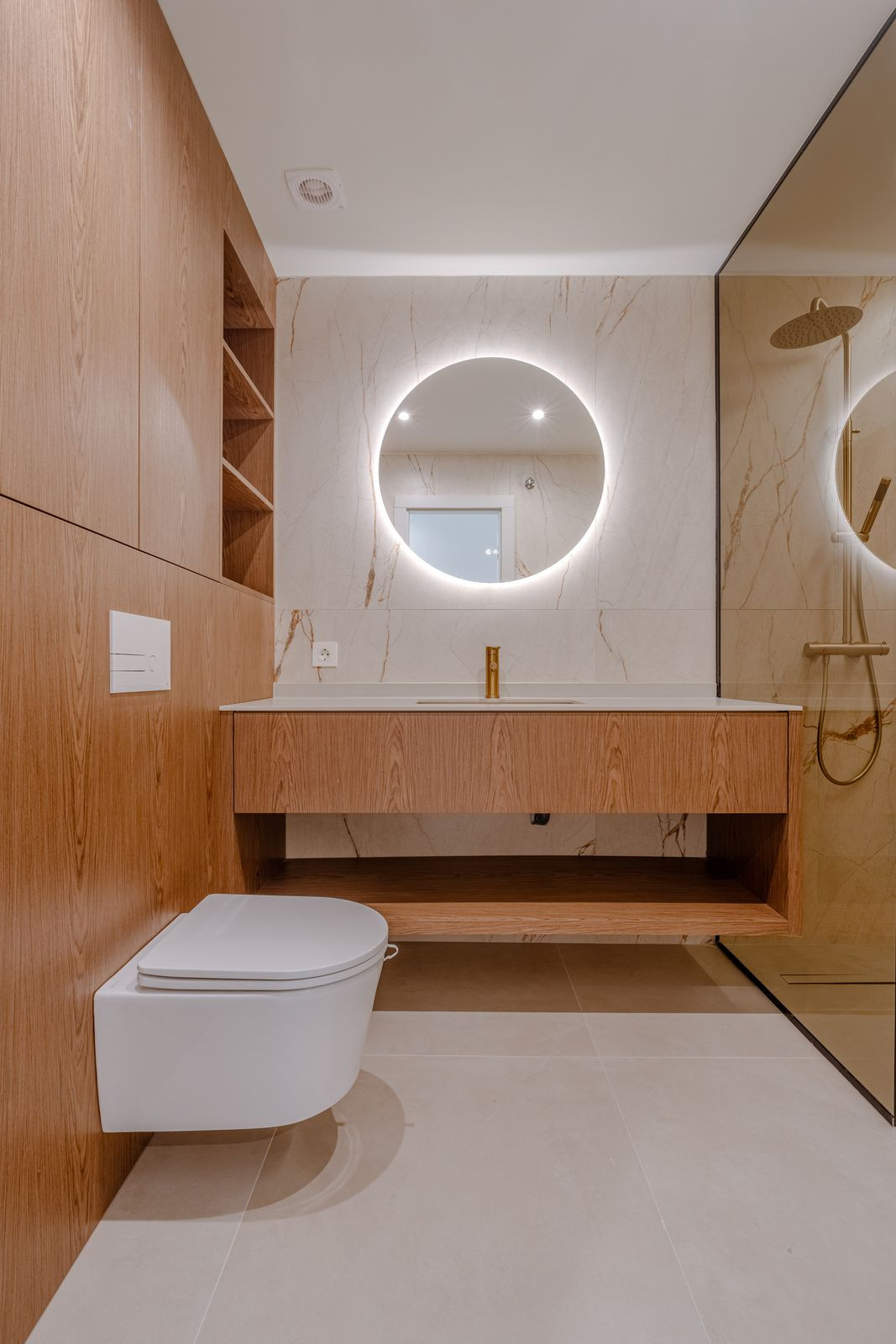 2 Bed Apartment for sale in Nueva Andalucía Costa Del Sol, Málaga, Spain