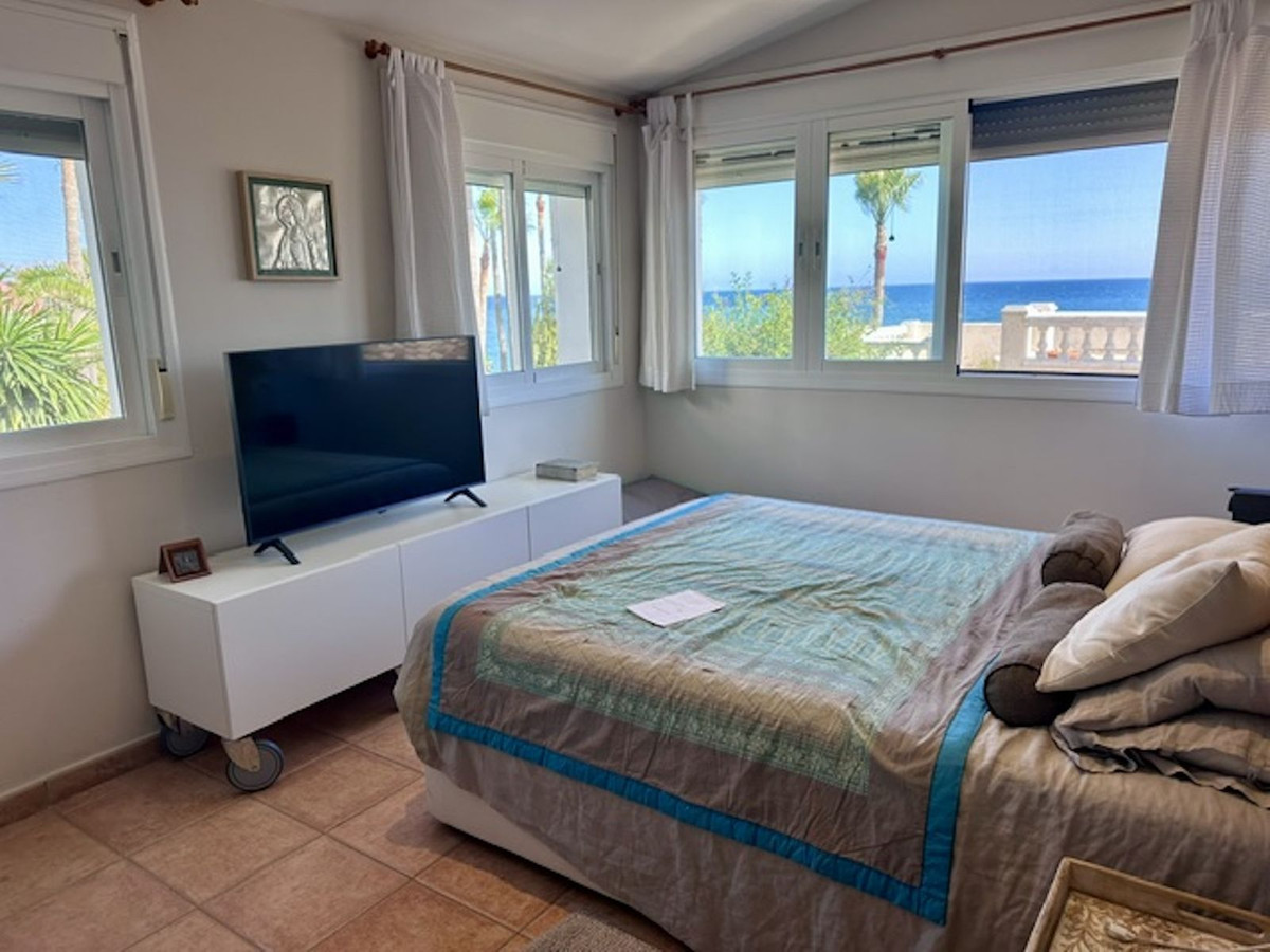 3 Bed Townhouse for sale in Estepona Costa Del Sol, Málaga, Spain