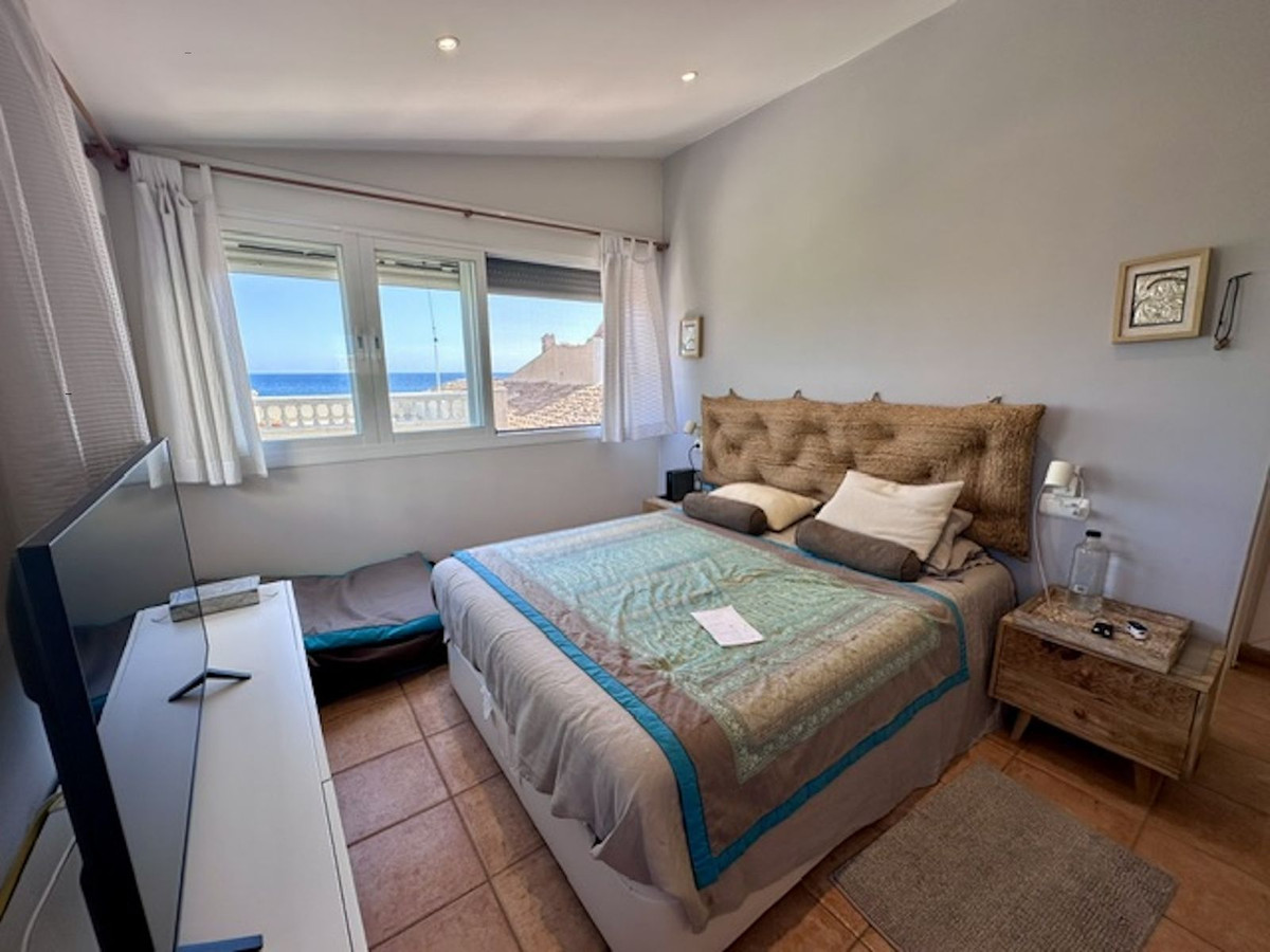 3 Bed Townhouse for sale in Estepona Costa Del Sol, Málaga, Spain