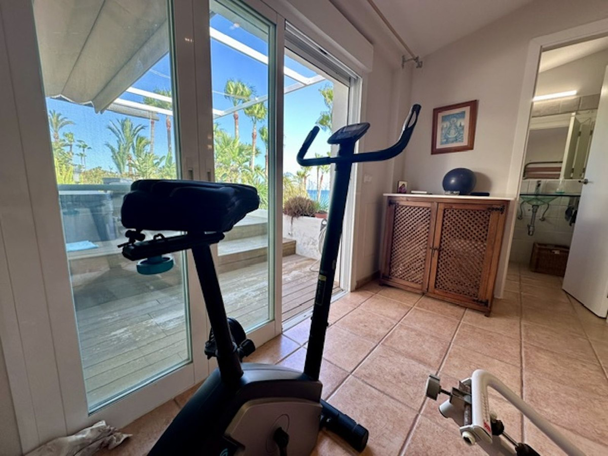 3 Bed Townhouse for sale in Estepona Costa Del Sol, Málaga, Spain