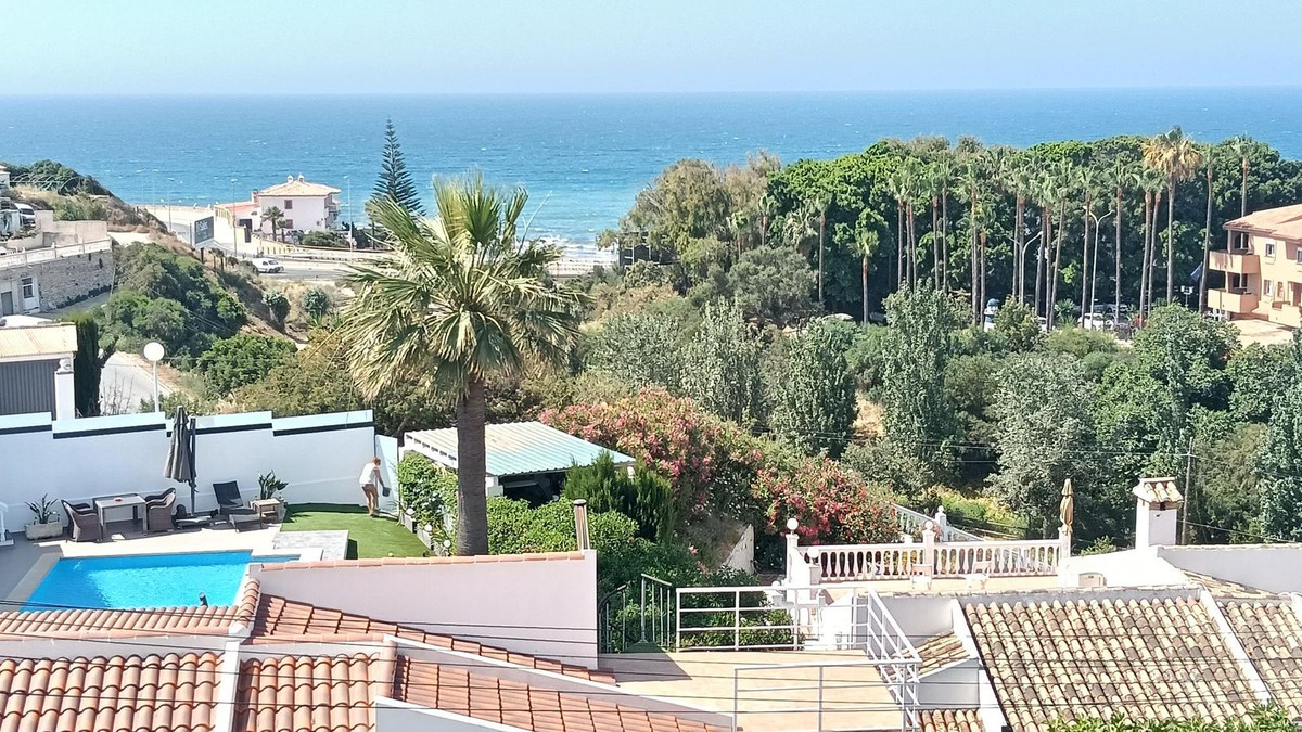2 Bed Apartment for sale in El Faro Costa Del Sol, Málaga, Spain