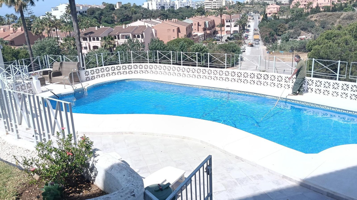2 Bed Apartment for sale in El Faro Costa Del Sol, Málaga, Spain