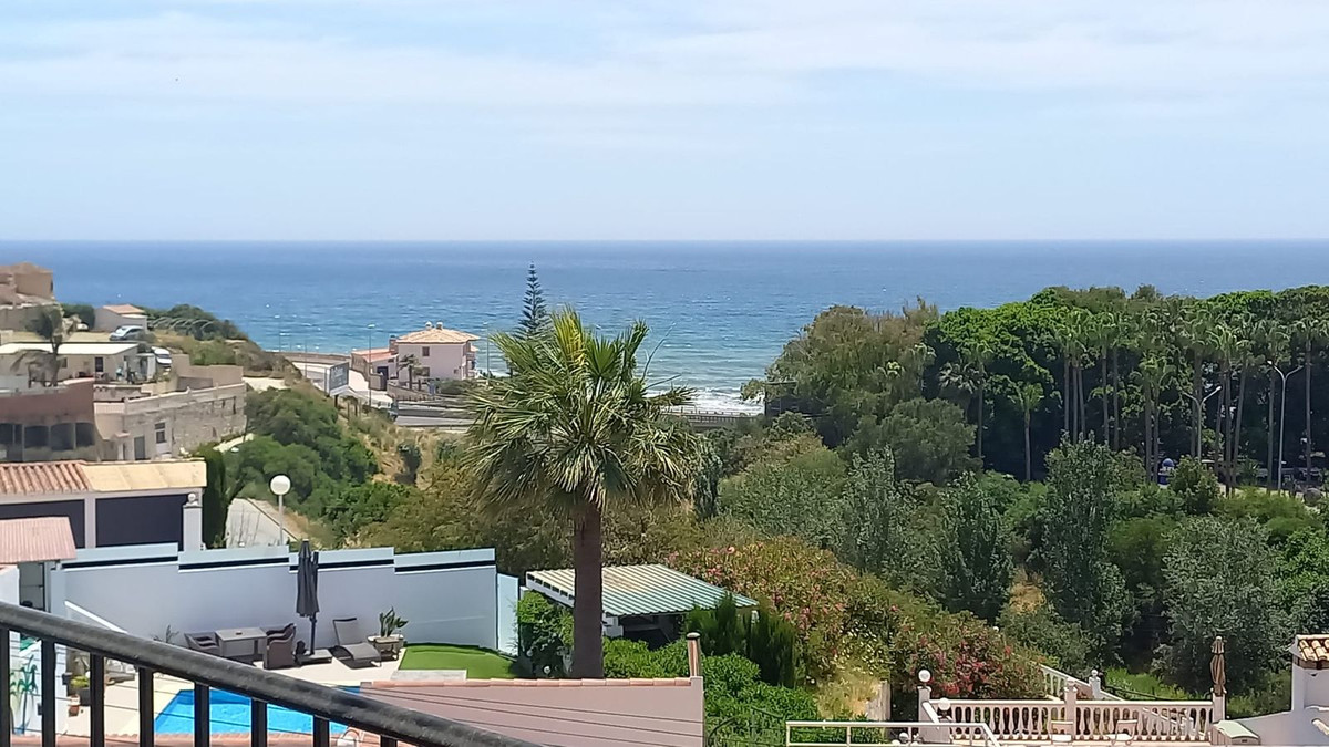 2 Bed Apartment for sale in El Faro Costa Del Sol, Málaga, Spain