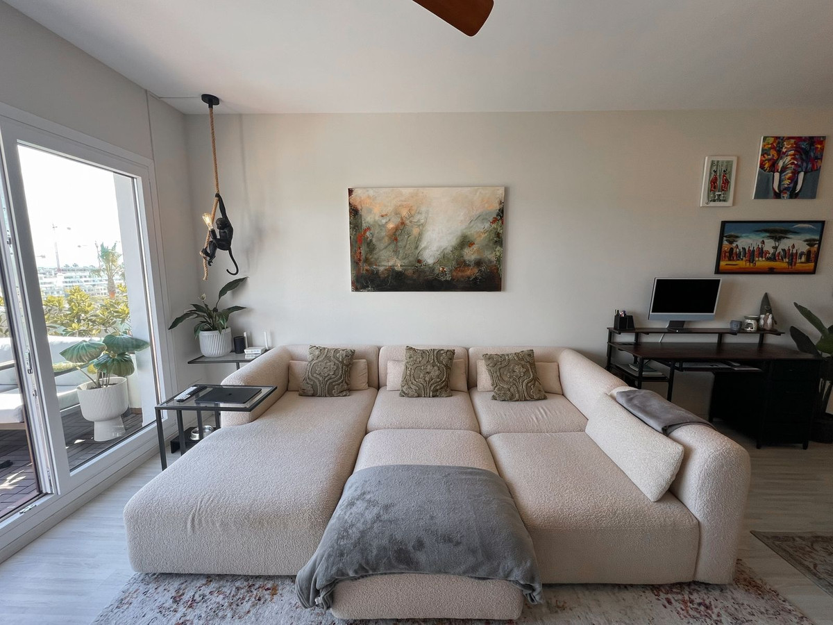 Se vende Apartamento Planta Media de 2 dormitorios en Costa Del Sol, Cadiz, España