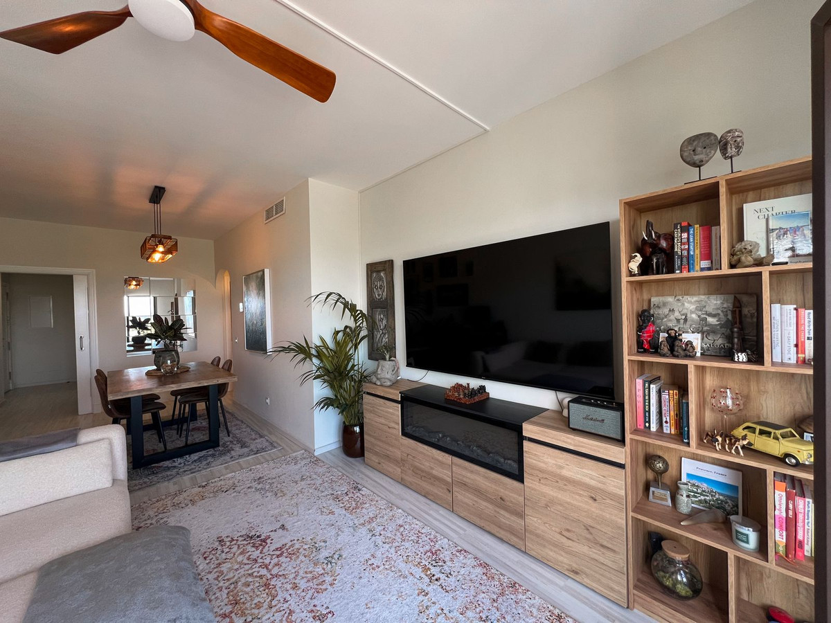 Se vende Apartamento Planta Media de 2 dormitorios en Costa Del Sol, Cadiz, España
