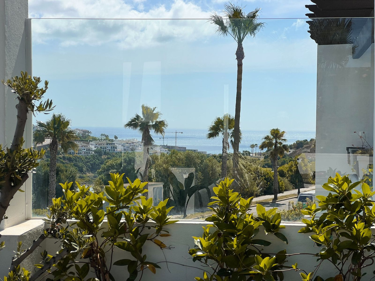 Se vende Apartamento Planta Media de 2 dormitorios en Costa Del Sol, Cadiz, España