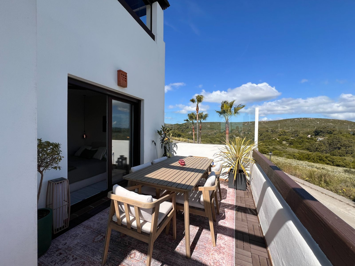 Se vende Apartamento Planta Media de 2 dormitorios en Costa Del Sol, Cadiz, España