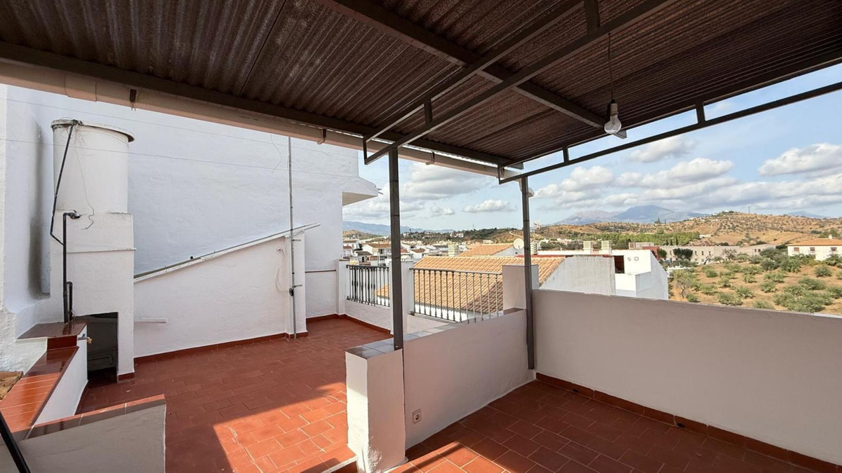 3 Bed Townhouse for sale in Guaro Costa Del Sol, Málaga, Spain