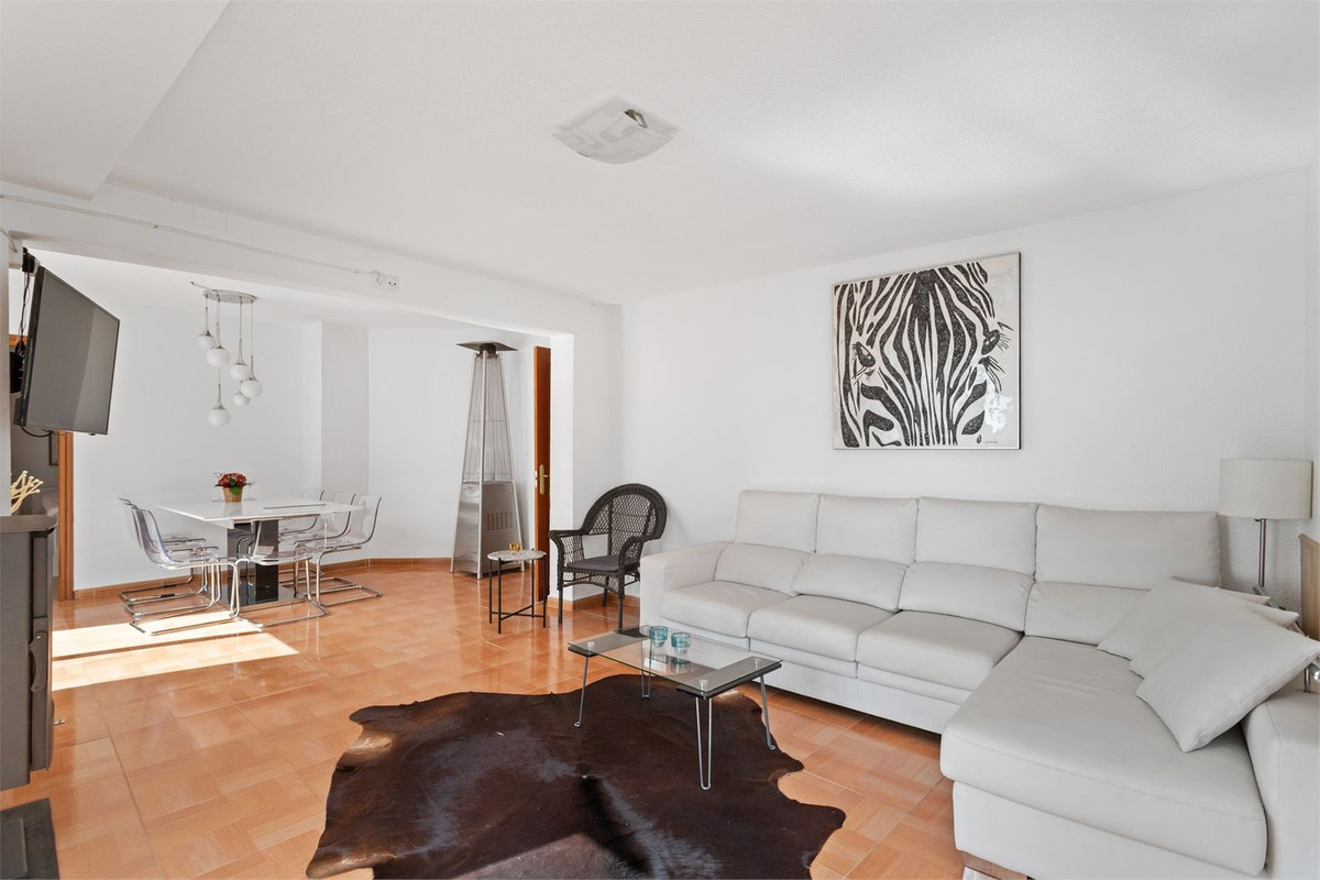 Se vende Apartamento en Planta Última de 3 dormitorios en Costa Del Sol, Málaga, España