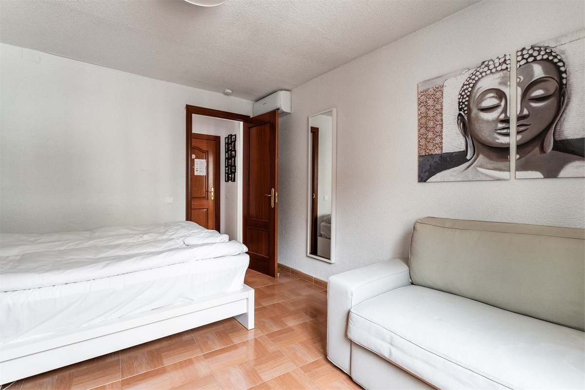Se vende Apartamento en Planta Última de 3 dormitorios en Costa Del Sol, Málaga, España