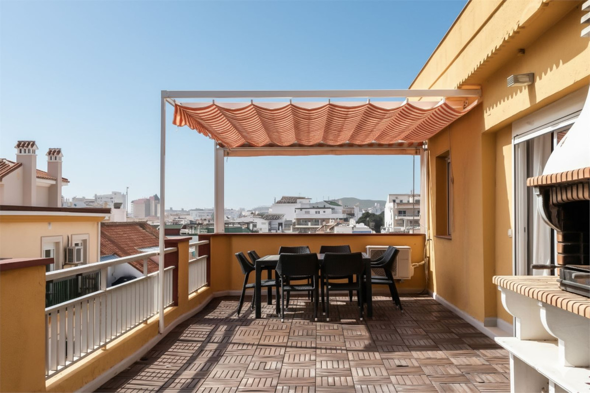 Se vende Apartamento en Planta Última de 3 dormitorios en Costa Del Sol, Málaga, España