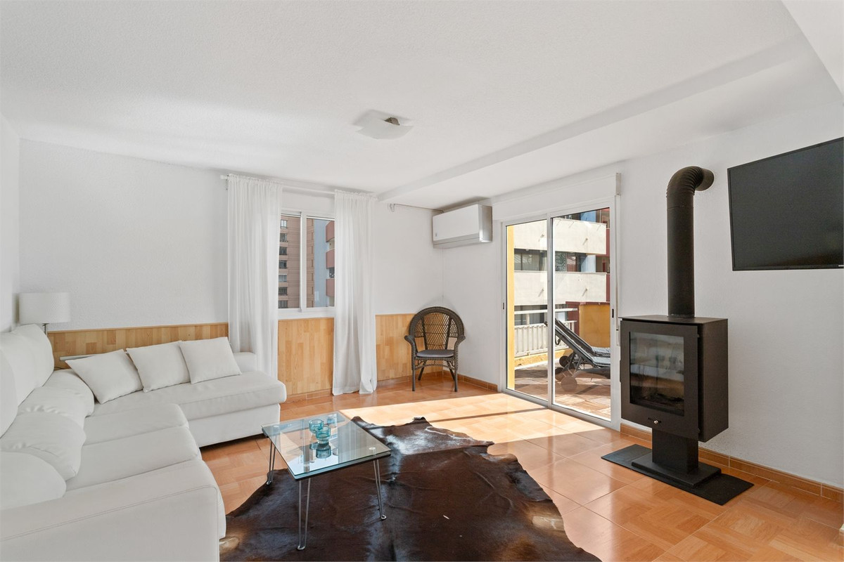 Se vende Apartamento en Planta Última de 3 dormitorios en Costa Del Sol, Málaga, España