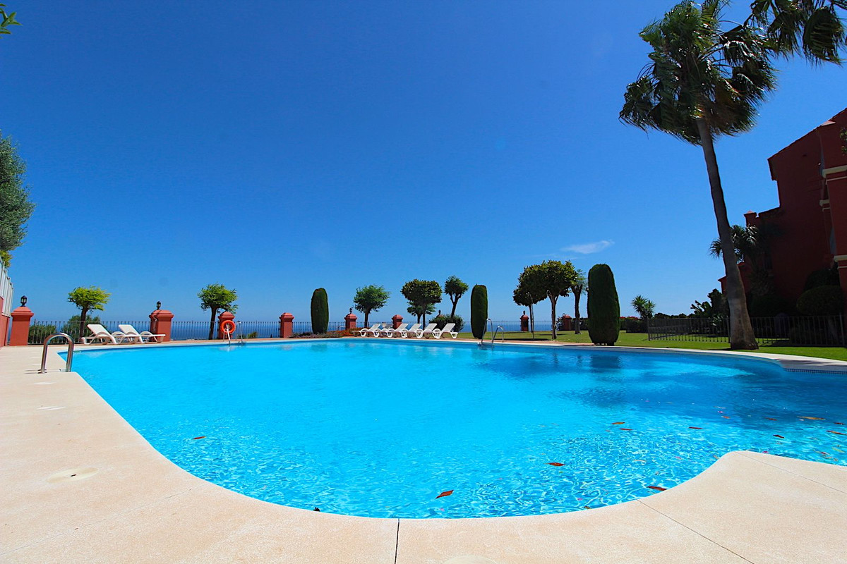 2 Bed Apartment for sale in Monte Halcones Costa Del Sol, Málaga, Spain