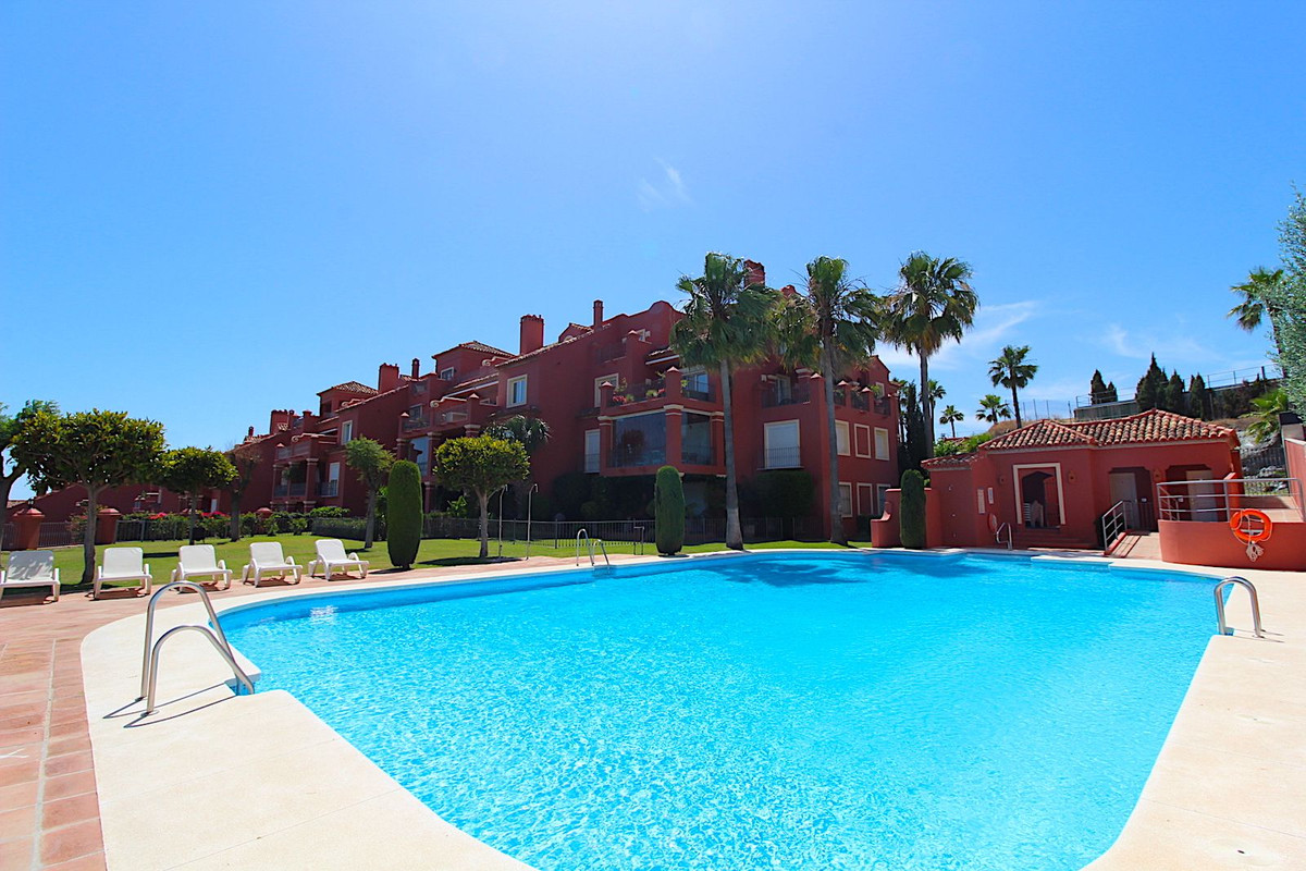 2 Bed Apartment for sale in Monte Halcones Costa Del Sol, Málaga, Spain