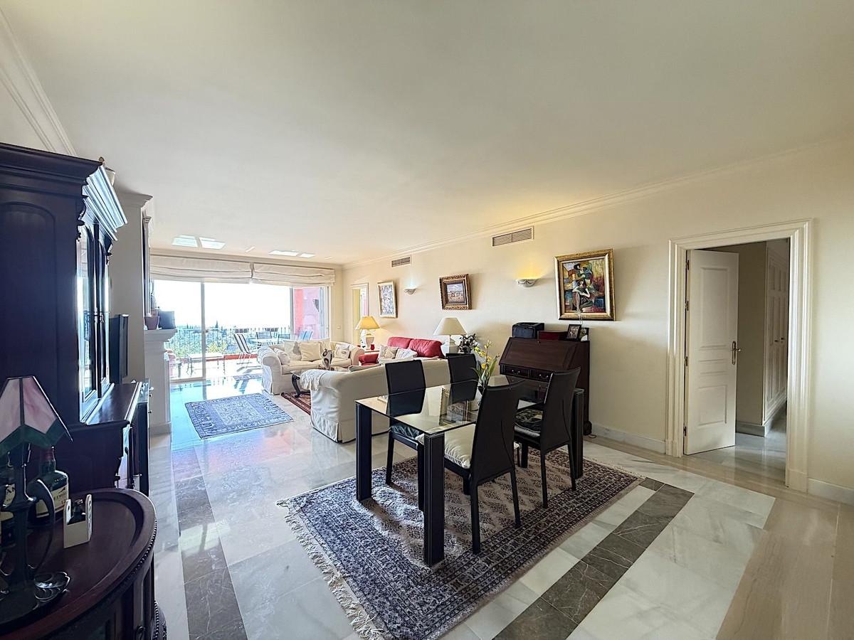 2 Bed Apartment for sale in Monte Halcones Costa Del Sol, Málaga, Spain