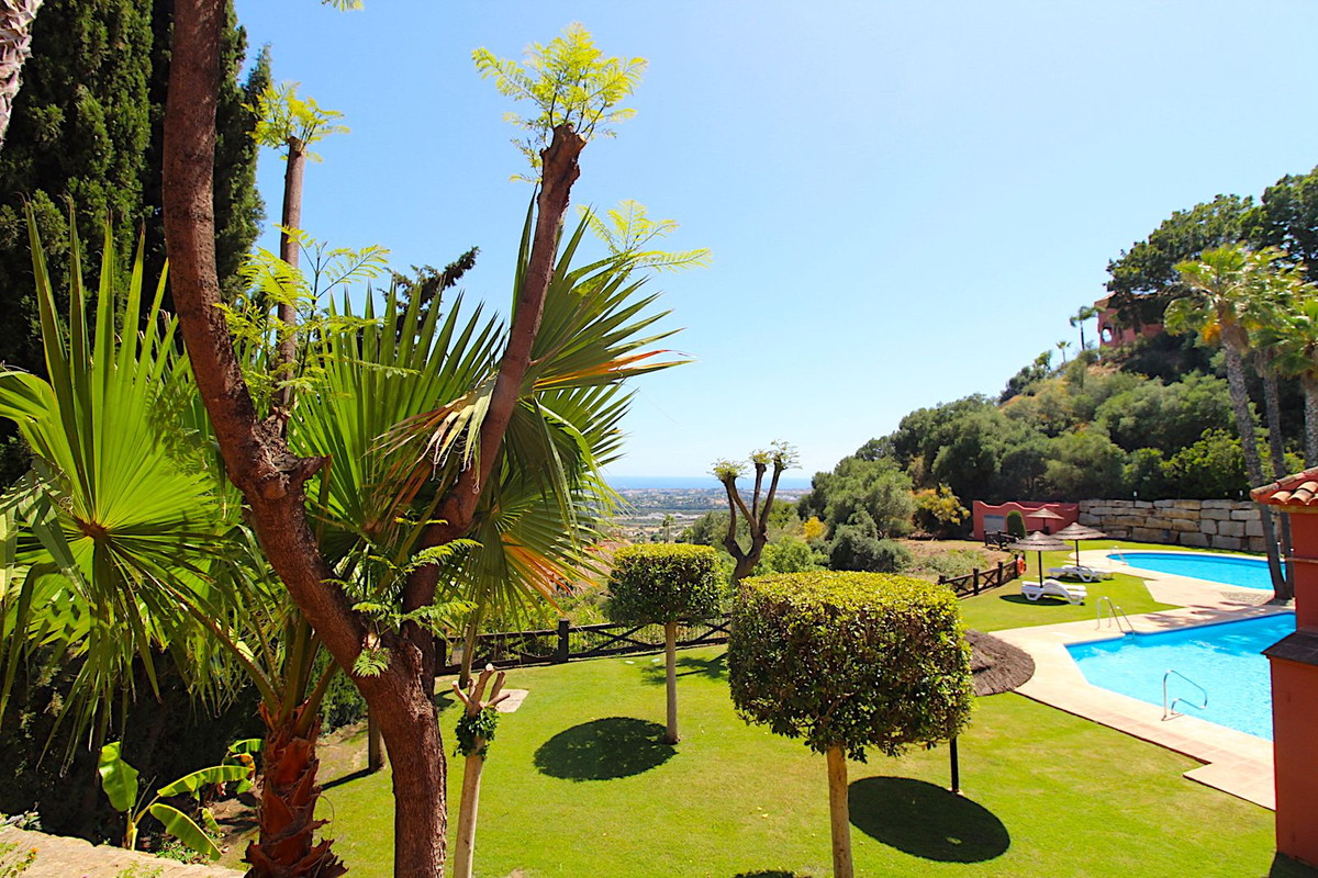 2 Bed Apartment for sale in Monte Halcones Costa Del Sol, Málaga, Spain