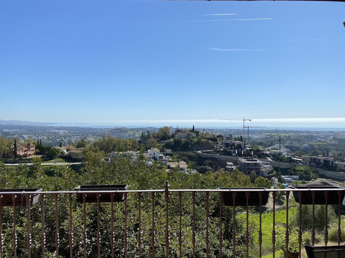 2 Bed Apartment for sale in Monte Halcones Costa Del Sol, Málaga, Spain