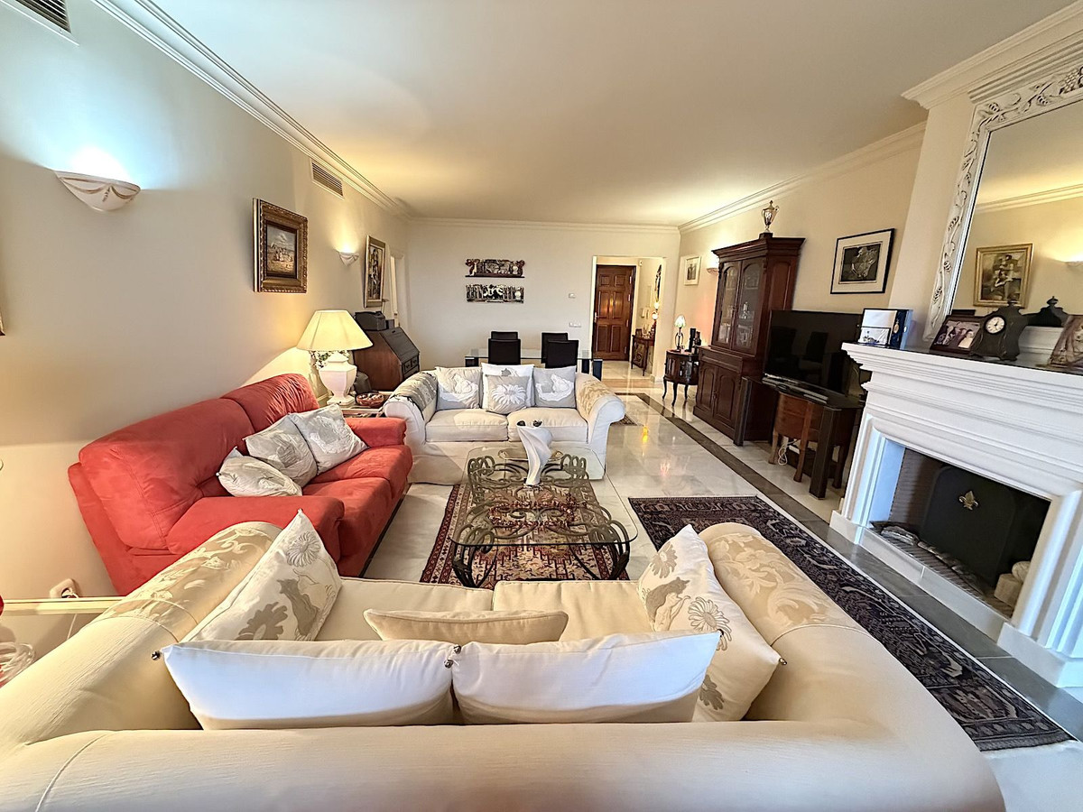 2 Bed Apartment for sale in Monte Halcones Costa Del Sol, Málaga, Spain