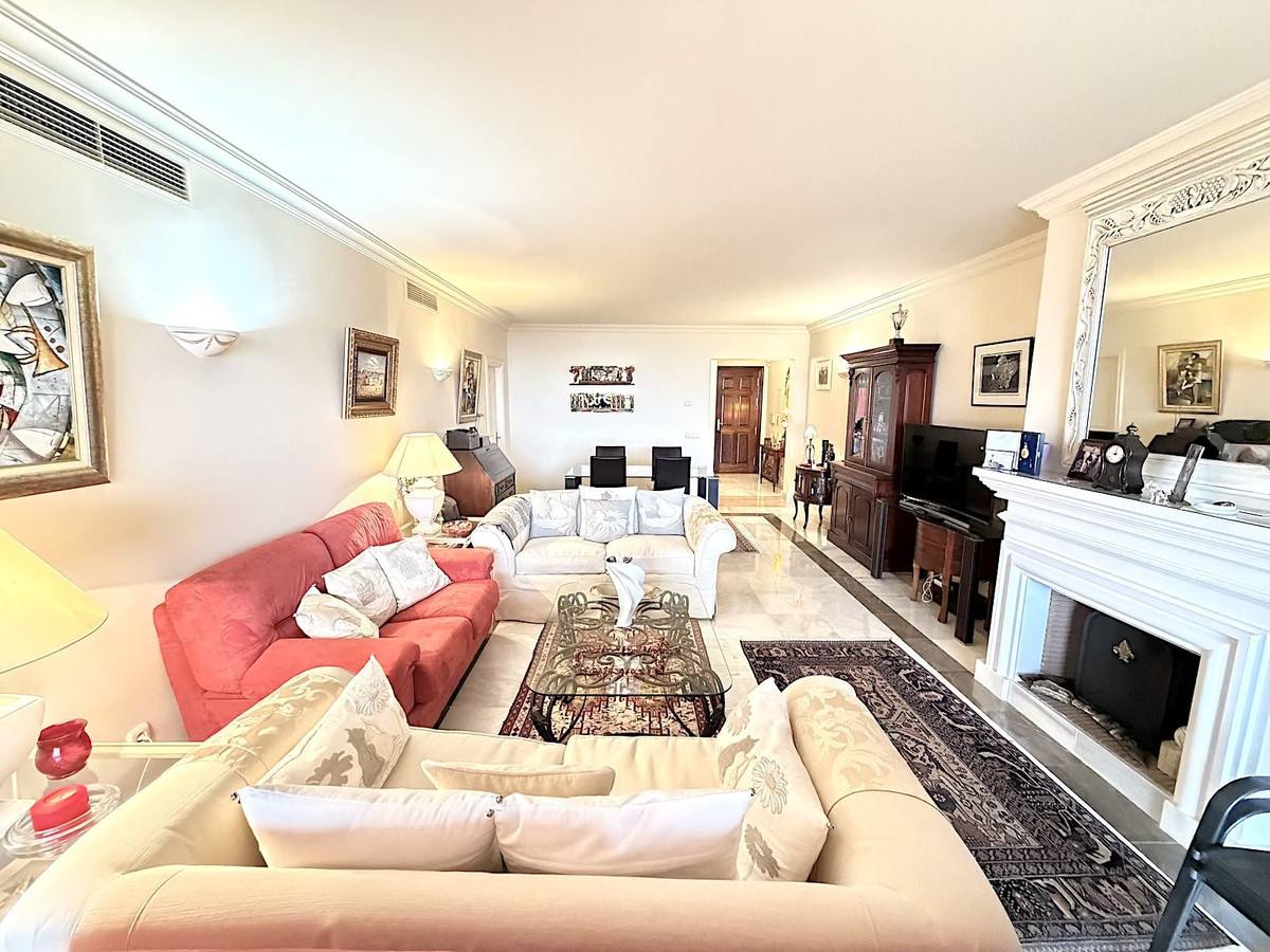 2 Bed Apartment for sale in Monte Halcones Costa Del Sol, Málaga, Spain