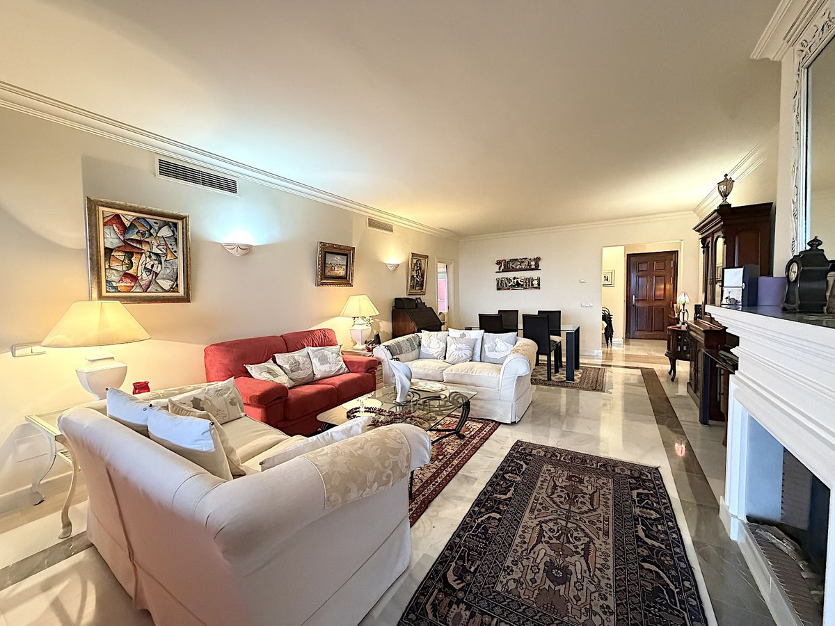 2 Bed Apartment for sale in Monte Halcones Costa Del Sol, Málaga, Spain