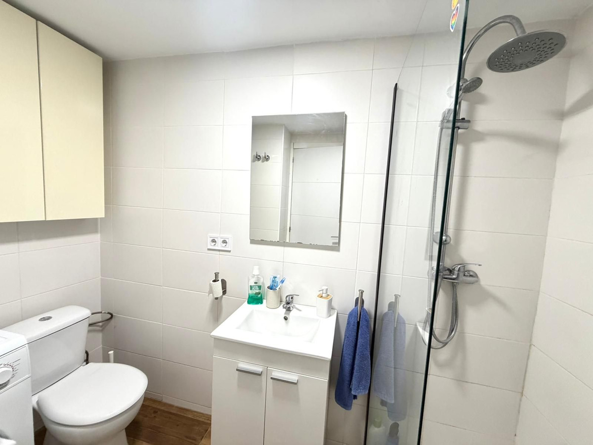 Se vende Apartamento Planta Media de 1 dormitorios en Costa Del Sol, Málaga, España
