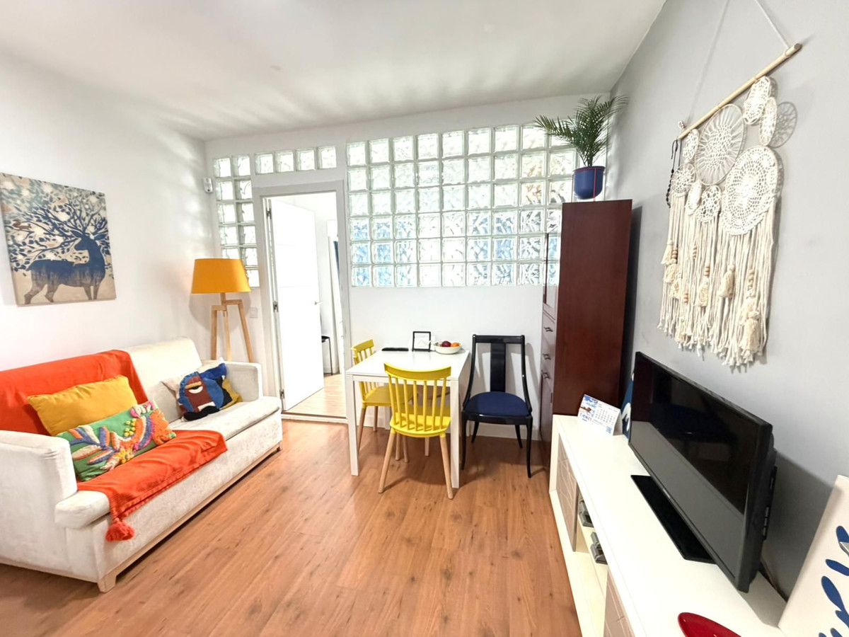 Se vende Apartamento Planta Media de 1 dormitorios en Costa Del Sol, Málaga, España