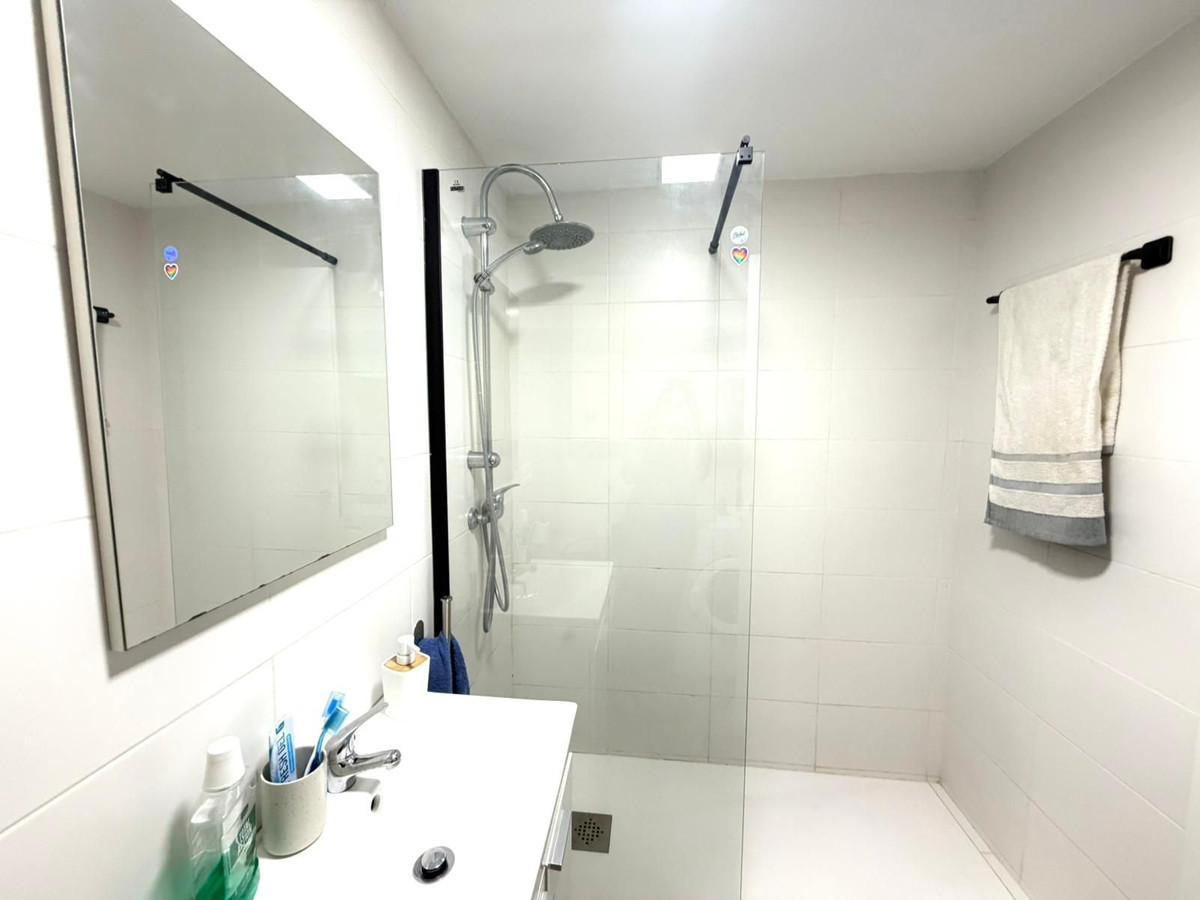 Se vende Apartamento Planta Media de 1 dormitorios en Costa Del Sol, Málaga, España