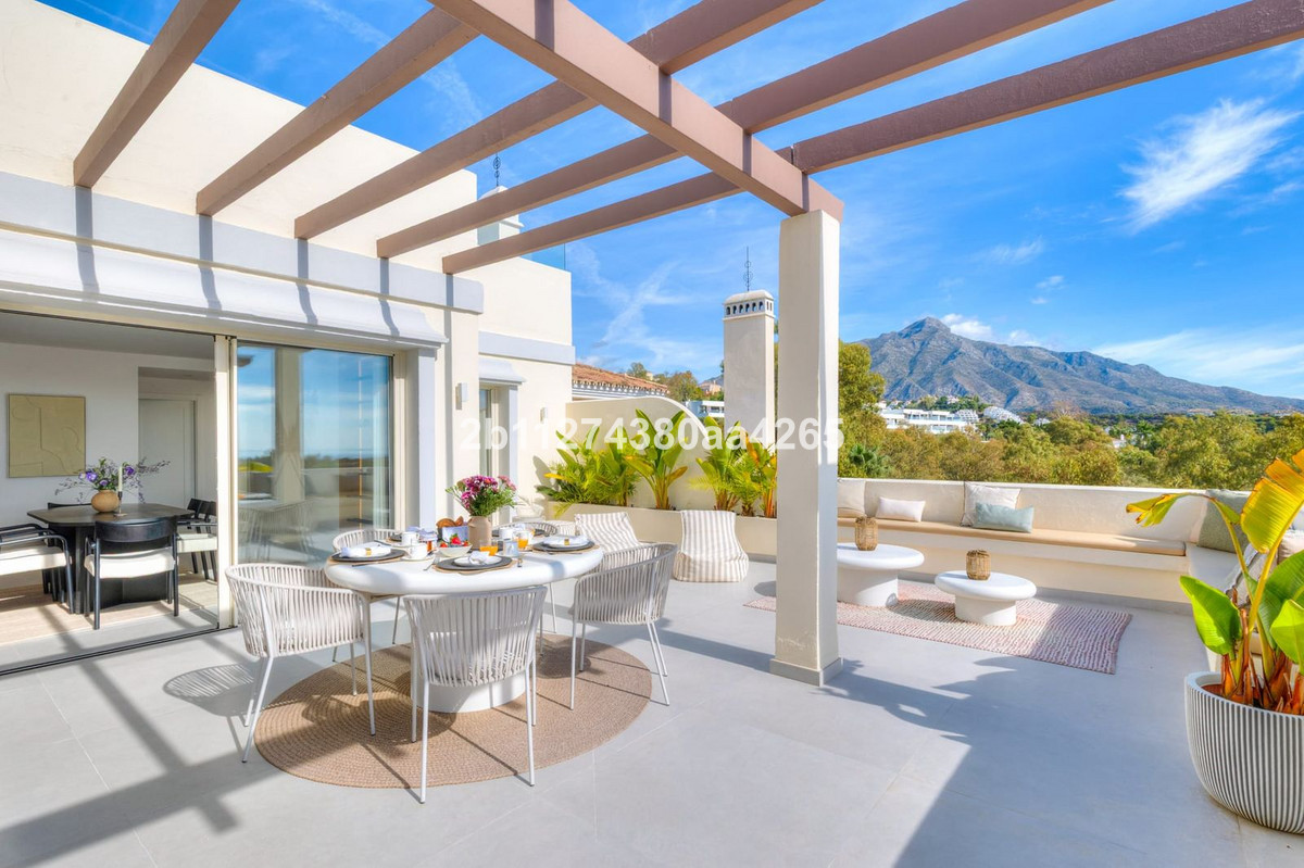 3 Bed Apartment for sale in Marbella Costa Del Sol, Málaga, Spain